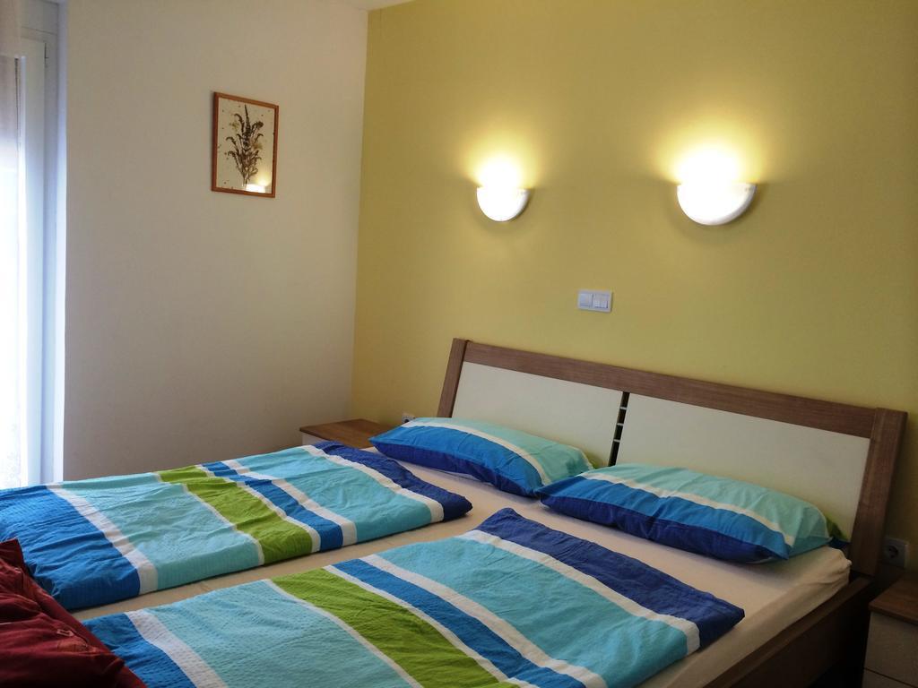 Tourist Farm Salamun Villa Banovci Buitenkant foto